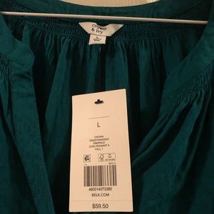 Green long sleeve blouse